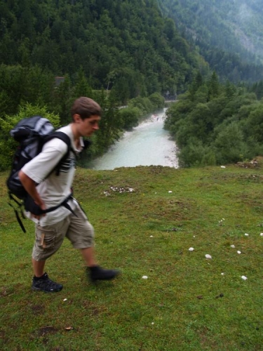 Výhledová část cesty, které se tady jmenují Soška Pot. Pravda, potu jsme ve zdejších horách zanechali všichni dost.