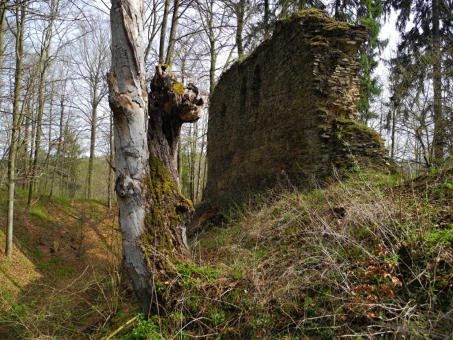 Karlův Hrádek.