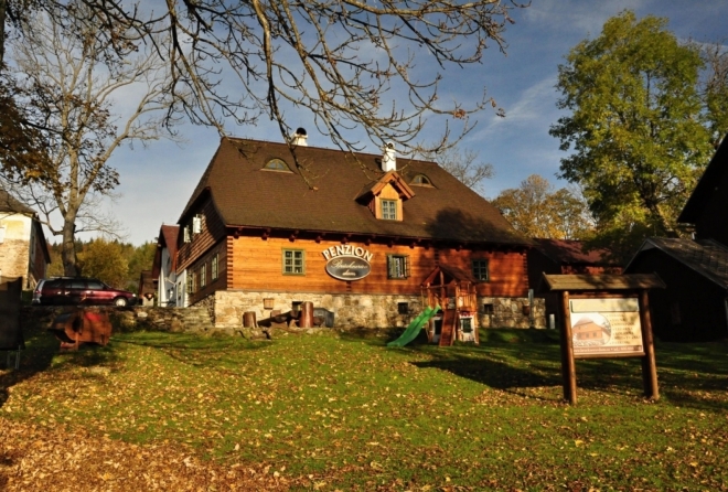 Prášily se změnily k lepšímu. Zmizely torza padajících budov a vyrostly krásné a historii nepopírající domy.