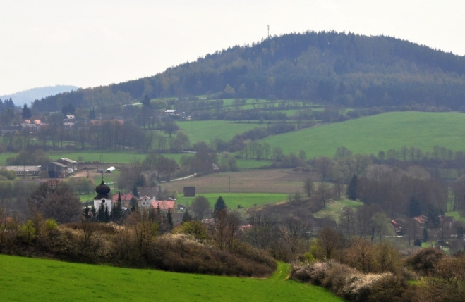 Počepice a Skuhrovský vrch.