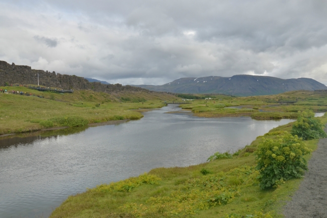 Thingvellir a skála propadliny táhnoucí se do dáli