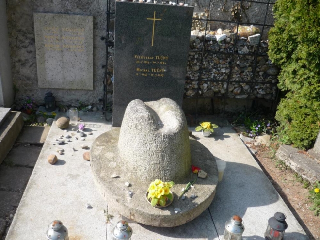 Ještě jednou hrob Michala Tučného