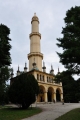 Minaret v plné kráse. Modlit se do něj nikdo nechodí, ale i tak jde o nejpozoruhodnější romantickou stavbu lednického parku.