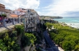 Tropea - z vyhlídkové terasy je úchvatný pohled do všech stran, jak na historickou obytnou část města ...