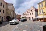 V centru města se nachází mnoho historických památek v gotickém, renesančním a barokním slohu. Stylově se zde projela i nevěsta se ženichem.