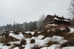 Hotel Alpská vyhlídka nabízí skvělé výhledy. Někde mám ještě zahrabaný diák z počátku devadesátých let minulého století, kdy zde stála ruina s propadlou střechou, hrozící zřícením.