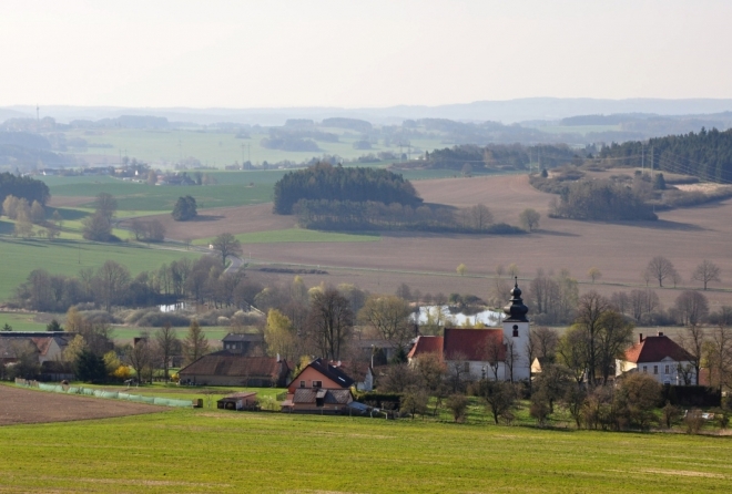 Kostel v Lašovicích.