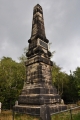 16 m vysoký obelisk připomíná připomíná návštěvu kurfiřta Augusta ll. Silného