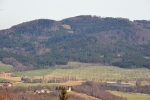 Třebovická věž, v pozadí Bulový (952 m n. m.).