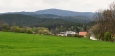 Poluška (919 m n.m.) nad Omlenicemi byl také dnešní možný cíl. Tento vrchol spolu se sousední Kraví horou v přírodním parku Poluška si necháme napříště.