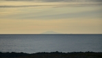 Sopka Snæfellsjökull s ledovcem nás krásně přivítala na Islandu při přistání (za půlnoních červánků) a nyní se s námi Island jejím prostřednictvím i loučí.