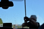 Mytí předního okna ve Švédsku