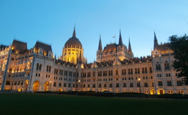 Noční Parlament