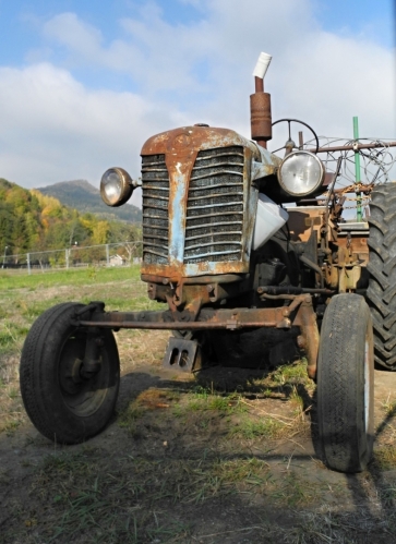 Traktor Zetor.