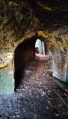 Jeskyně Kostelíček má několik propojených místností, které prochází dle archeologických nálezů z 13. a 14. století. 