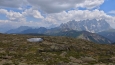 Planina, přes kterou půjdeme k horní stanici lanovky z Falcade je dobře průchozí. Proto si můžeme dovolit jít mimo značené trasy.