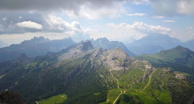 Pohled na Croda Negra a Avereu.